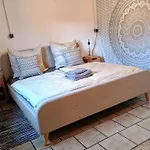 Travel Sleep & L Ruhige Uebernachtung Mit Main-blick Und Garten L Und Gaestezimmer Lejlighed