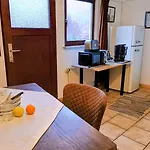 Travel Sleep & L Ruhige Uebernachtung Mit Main-blick Und Garten L Und Gaestezimmer