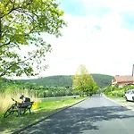 Travel Sleep & L Ruhige Uebernachtung Mit Main-blick Und Garten L Und Gaestezimmer