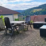 Travel Sleep & L Ruhige Uebernachtung Mit Main-blick Und Garten L Und Gaestezimmer Lägenhet *