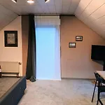 Travel Sleep & L Ruhige Uebernachtung Mit Main-blick Und Garten L Und Gaestezimmer Neustadt am Main