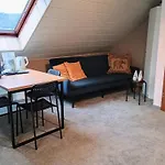 Lägenhet Travel Sleep & L Ruhige Uebernachtung Mit Main-blick Und Garten L Und Gaestezimmer Neustadt am Main