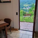 Travel Sleep & L Ruhige Uebernachtung Mit Main-blick Und Garten L Und Gaestezimmer Lägenhet