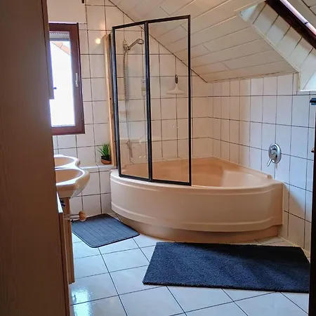 Travel Sleep & L Ruhige Uebernachtung Mit Main-blick Und Garten L Und Gaestezimmer * Neustadt am Main