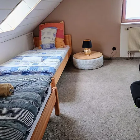 Sleep&chill - Ruhige Uebernachtung Mit Main-blick Apartman