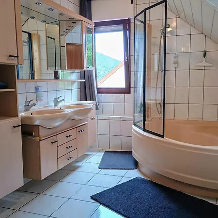 Travel Sleep & L Ruhige Uebernachtung Mit Main-blick Und Garten L Und Gaestezimmer شقة *