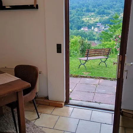 Travel Sleep & L Ruhige Uebernachtung Mit Main-blick Und Garten L Und Gaestezimmer Lägenhet