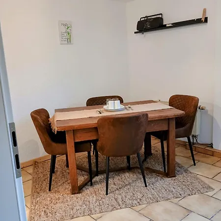 Sleep&chill - Ruhige Uebernachtung Mit Main-blick Apartman *