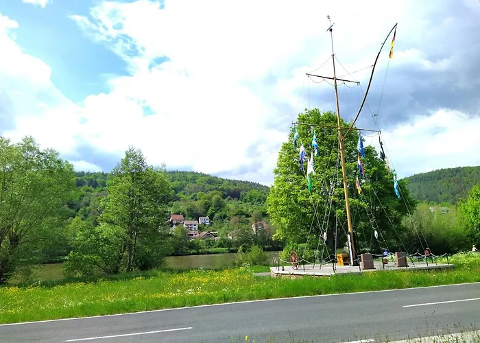 Travel Sleep & L Ruhige Uebernachtung Mit Main-blick Und Garten L Und Gaestezimmer * Neustadt am Main
