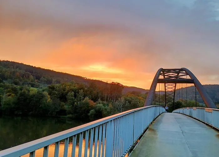 Travel Sleep & L Ruhige Uebernachtung Mit Main-blick Und Garten L Und Gaestezimmer Apartamento