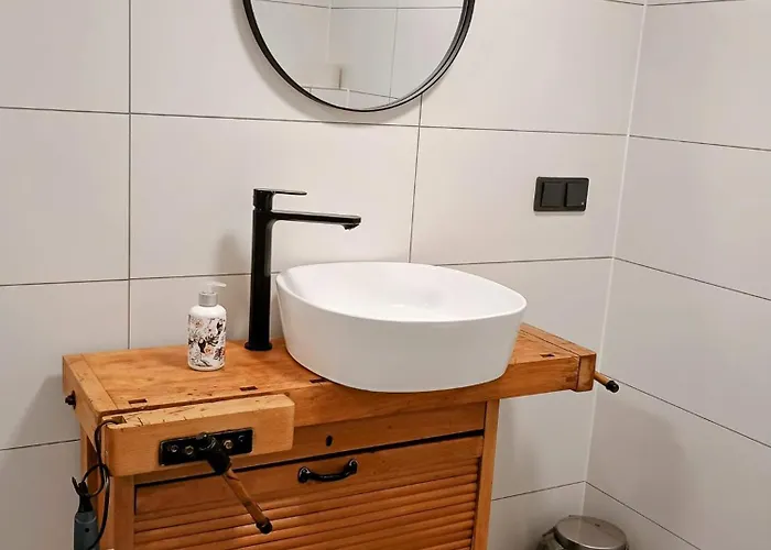 Appartement Travel Sleep & L Ruhige Uebernachtung Mit Main-blick Und Garten L Und Gaestezimmer